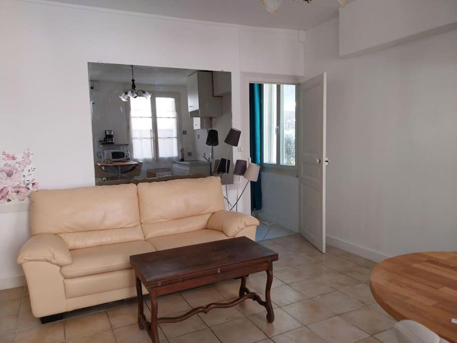 Cocon Calme, 2 Pieces Proche Bord De Loire *